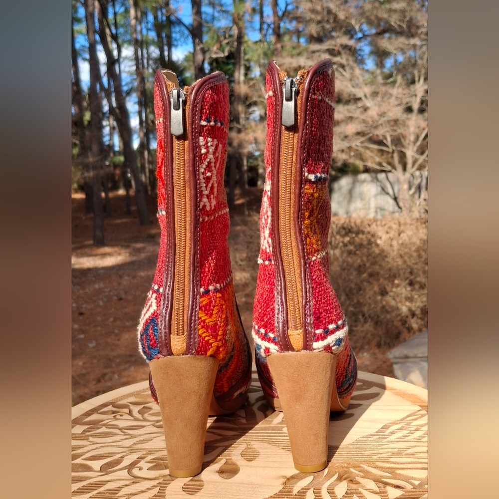 Women's Kilim & Leather Handmade One Of A Kind Heeled Boots Size 7.5 - Picture 4 of 11